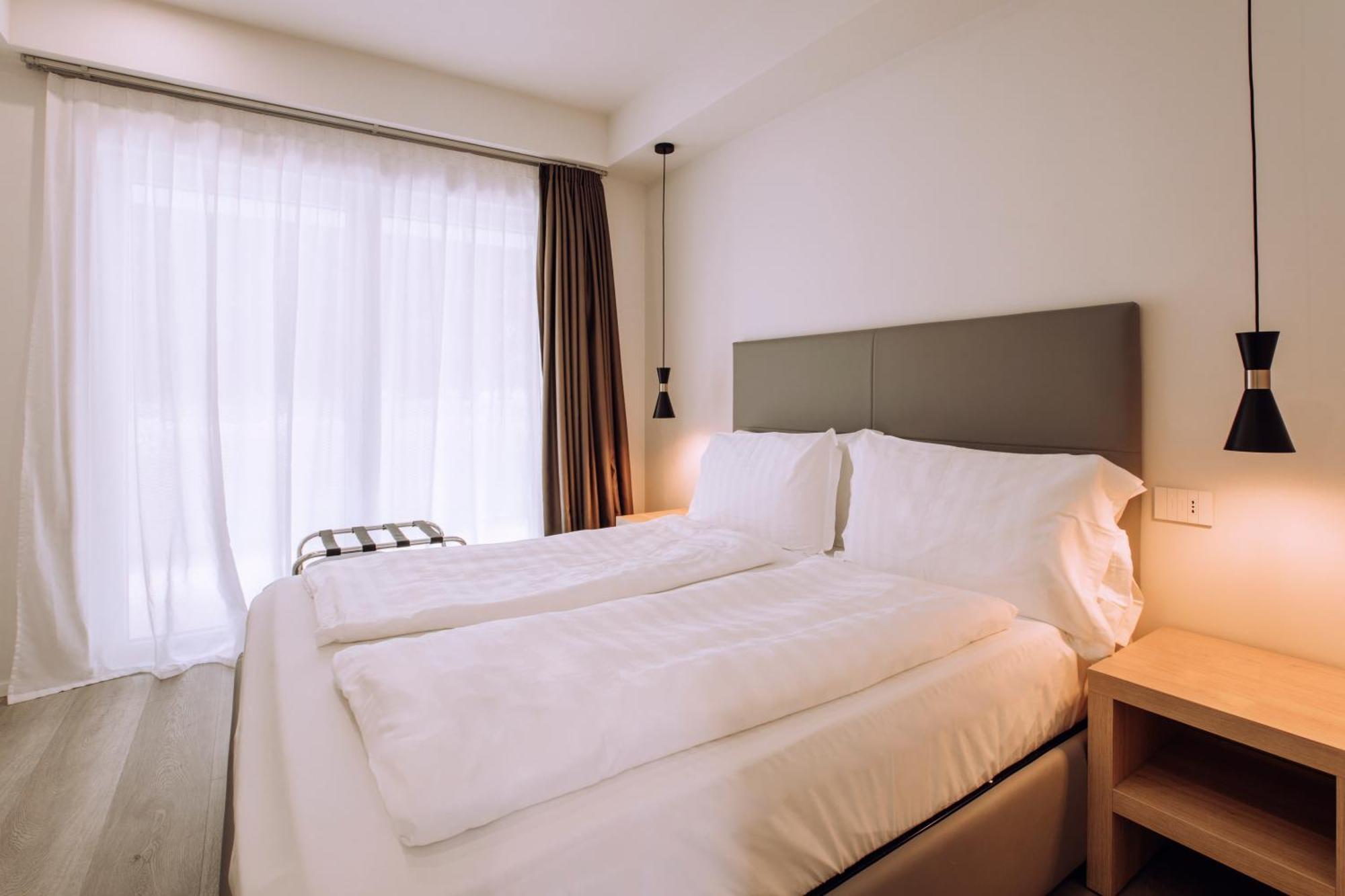 Ah Porticcioli Boutique Apartments San Felice del Benaco Ngoại thất bức ảnh