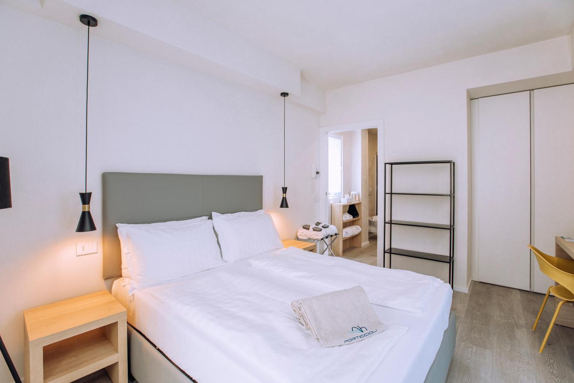 Ah Porticcioli Boutique Apartments San Felice del Benaco Ngoại thất bức ảnh