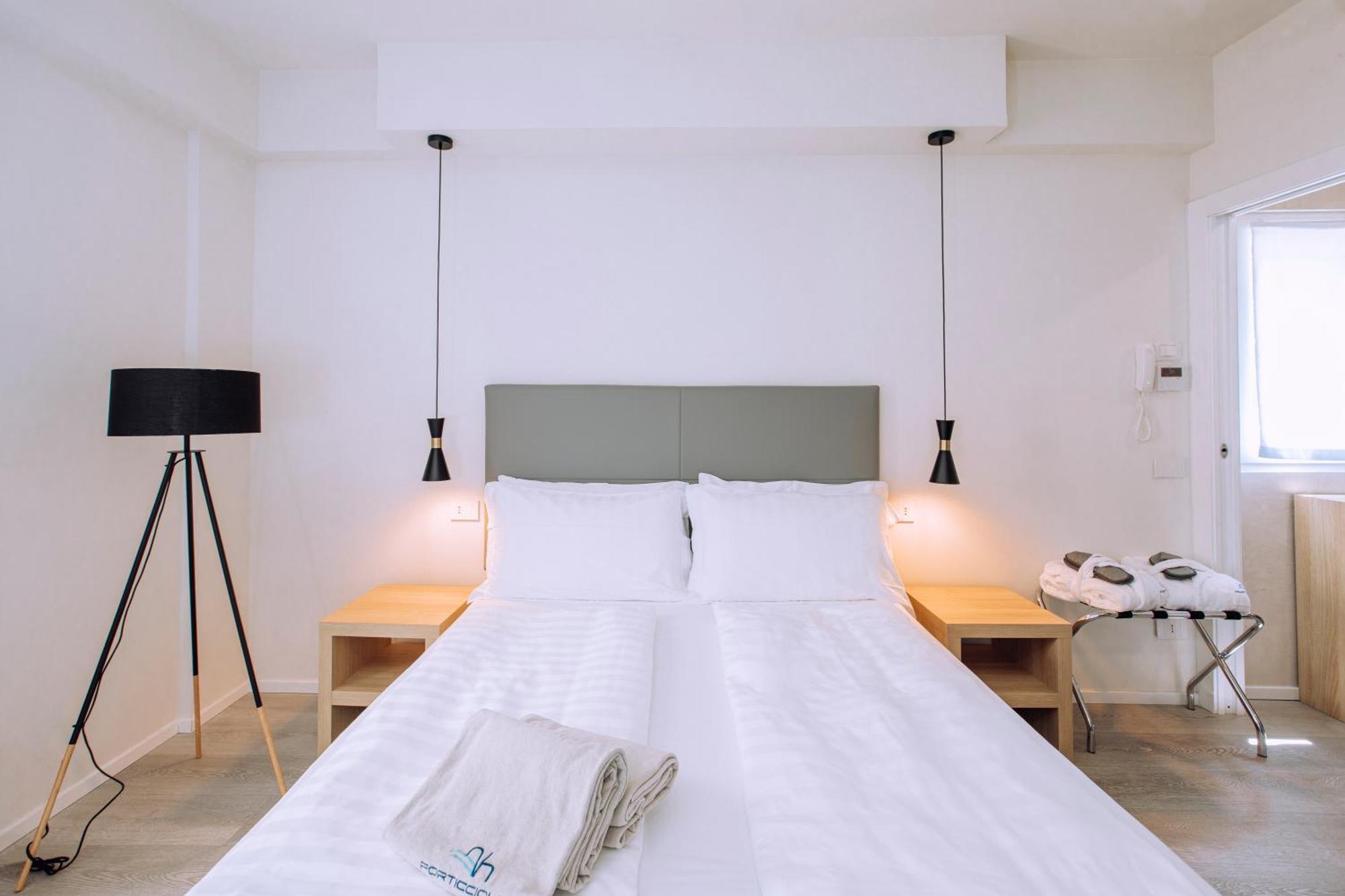 Ah Porticcioli Boutique Apartments San Felice del Benaco Ngoại thất bức ảnh