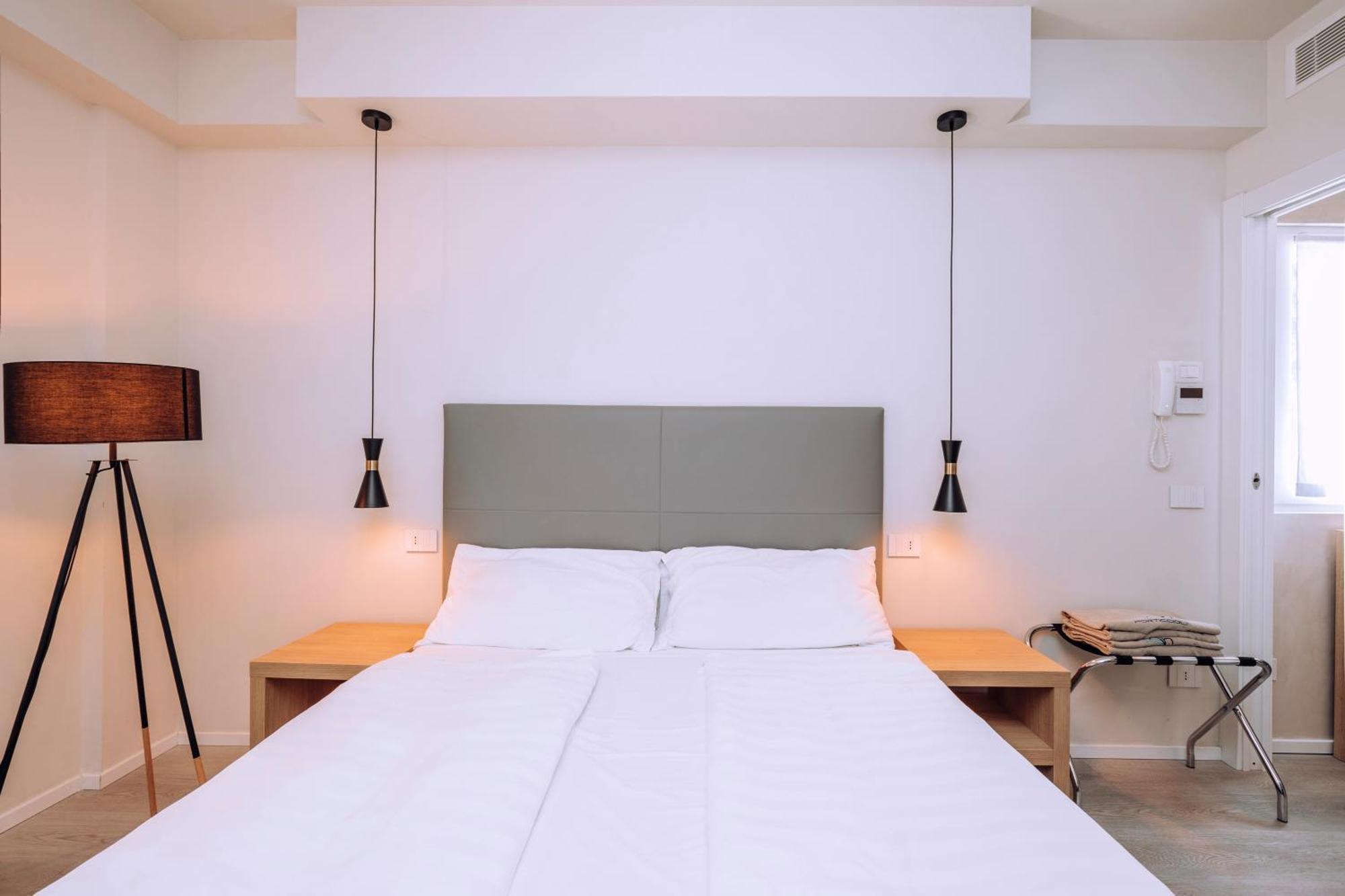 Ah Porticcioli Boutique Apartments San Felice del Benaco Ngoại thất bức ảnh