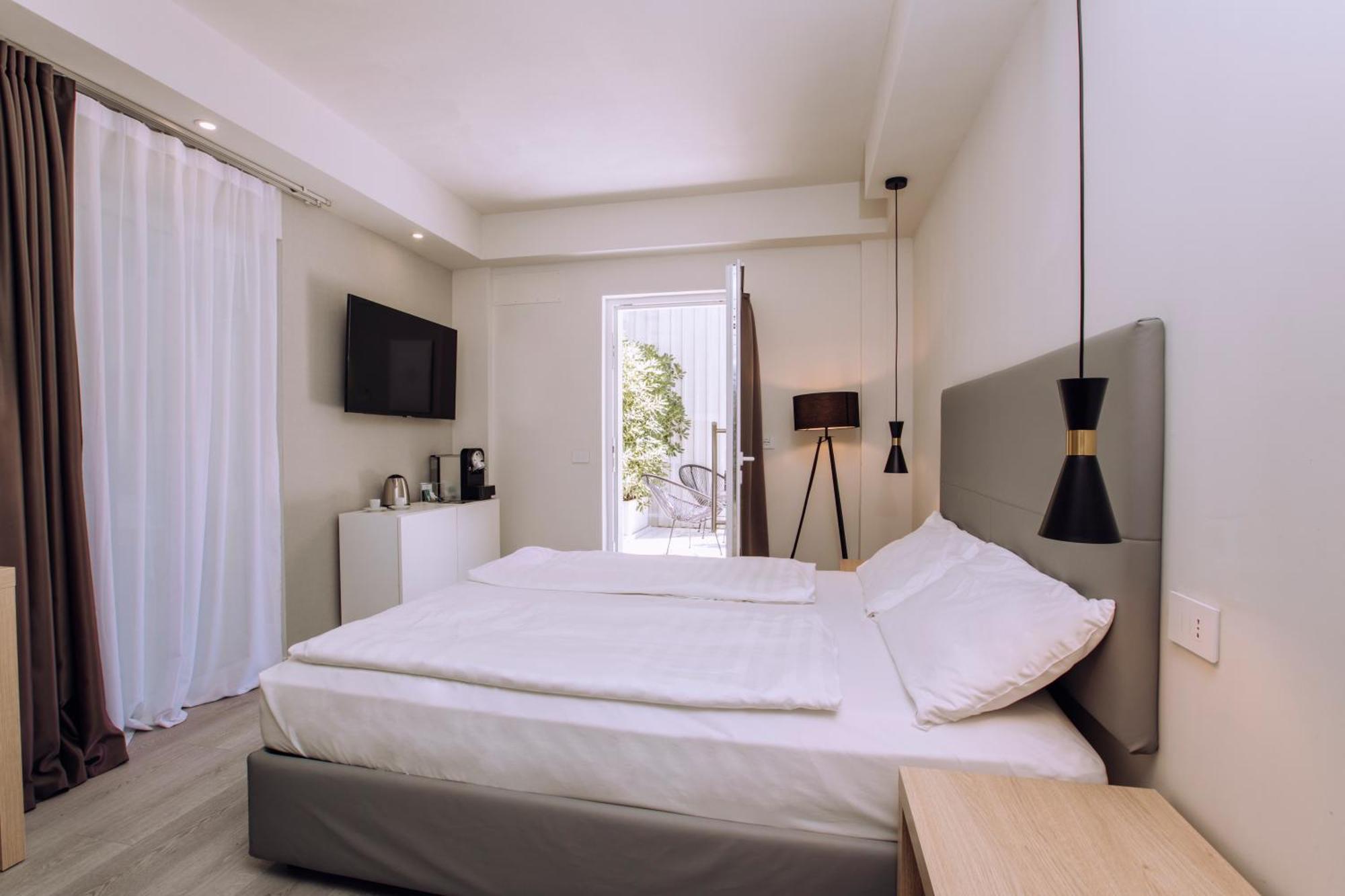 Ah Porticcioli Boutique Apartments San Felice del Benaco Ngoại thất bức ảnh